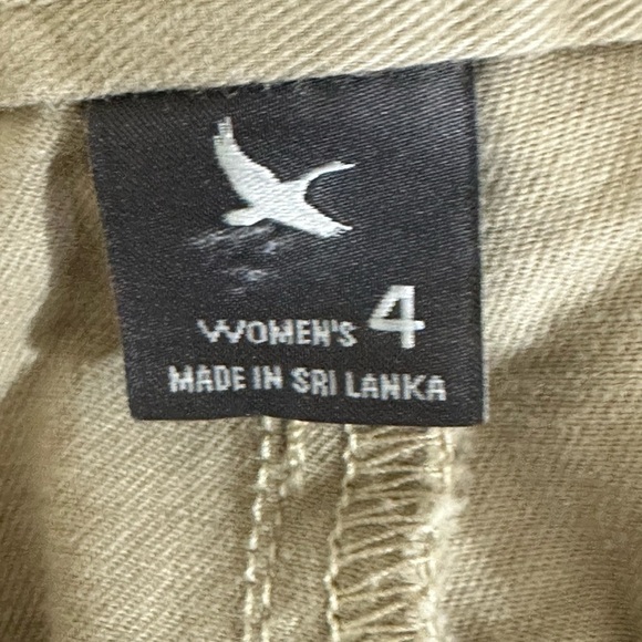 Eddie Bauer sz 4 shorts khaki Cute style Legendwash stretchy - Picture 9 of 13